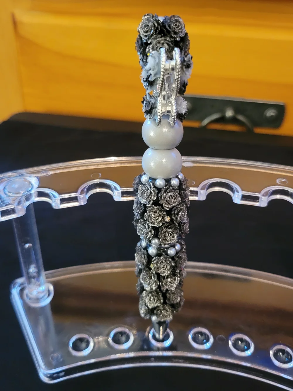 N/A elegant handmade